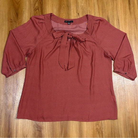 Sara Michelle Orange and White Cuffed 3/4 Sleeve Blouse with Tie Front - Picture 1 of 9